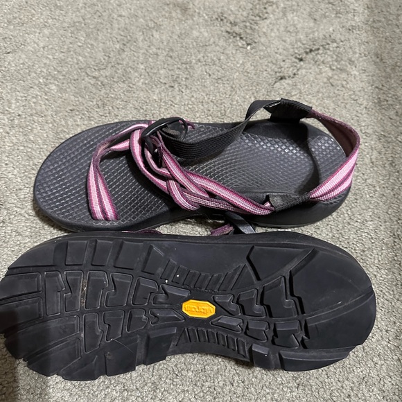 Women’s size 8 Chaco sandals - Picture 4 of 4